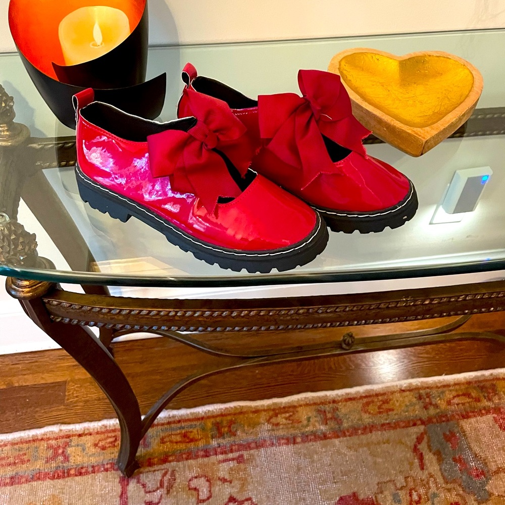 ❤️NWOT these are chunky but precious red flats. #bows #shoeswithbows #red #flats